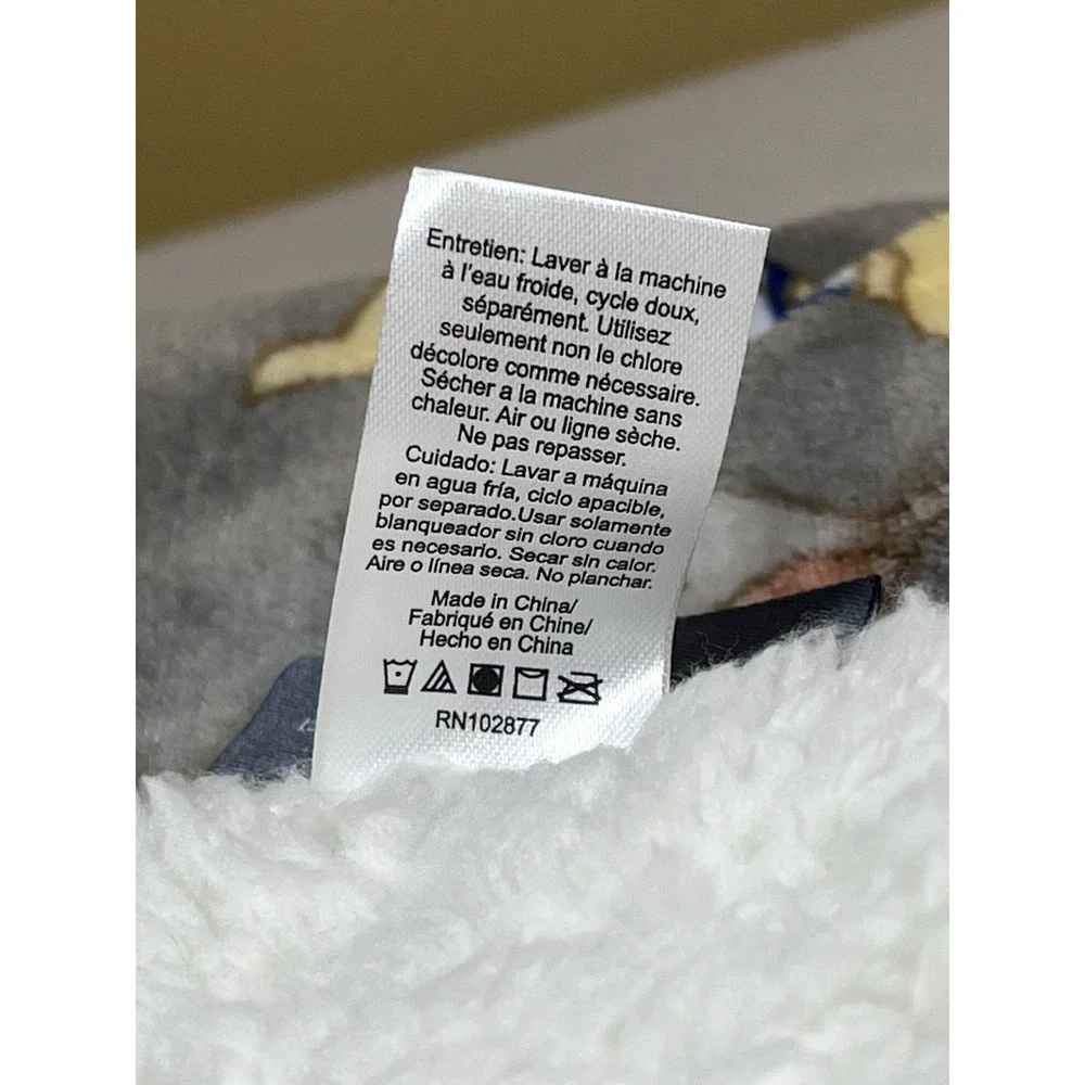 Berkshire Opulence Plush Pet Throw Blanket Dogs with Sweaters 50″×60″ NWT New